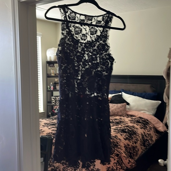 Free people - Picture 2 of 7